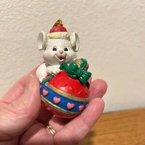 1992 Lustre Fame Mouse Ornament